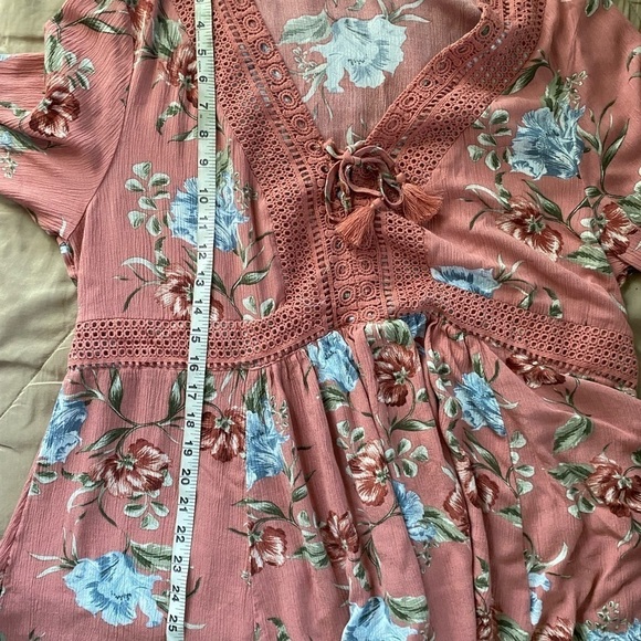 Torrid Floral Blouse with lace, tassel and bell sleeves. Size: 2X - Picture 7 of 11